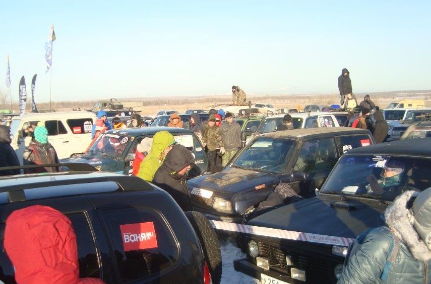 Драйв на внедорожниках, тест-драйв LADA4х4 по снежному полю и другое...
