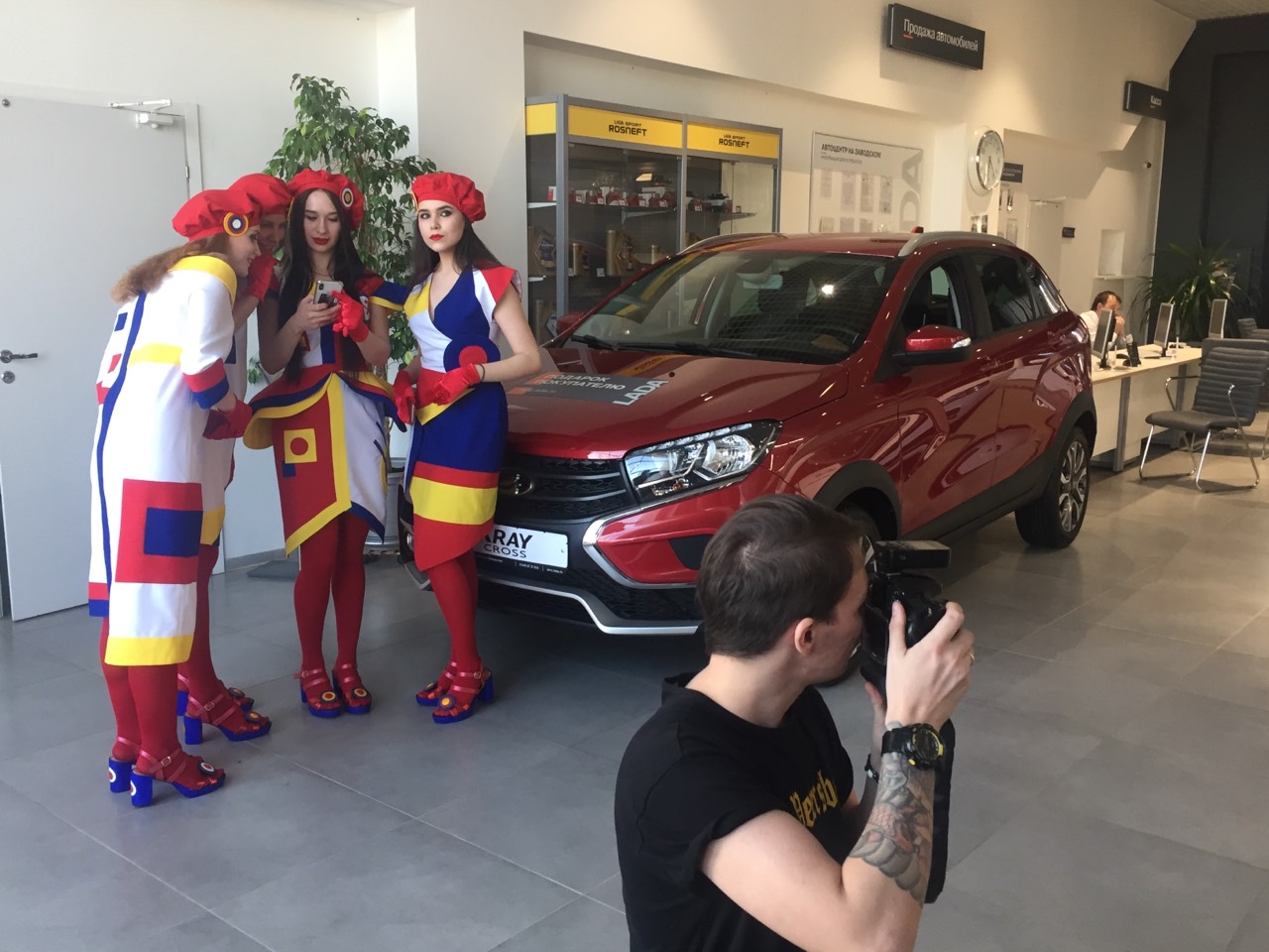 LADA Vesta Sport и красивые девушки!